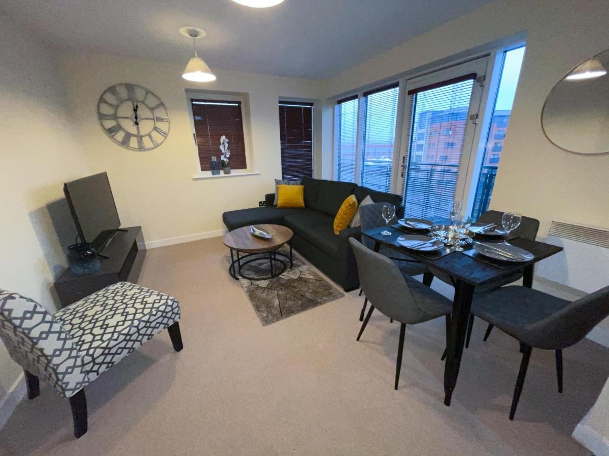 Station Side Penthouse Apartment วุลฟ์เวอร์แฮมป์ตัน ภายนอก รูปภาพ