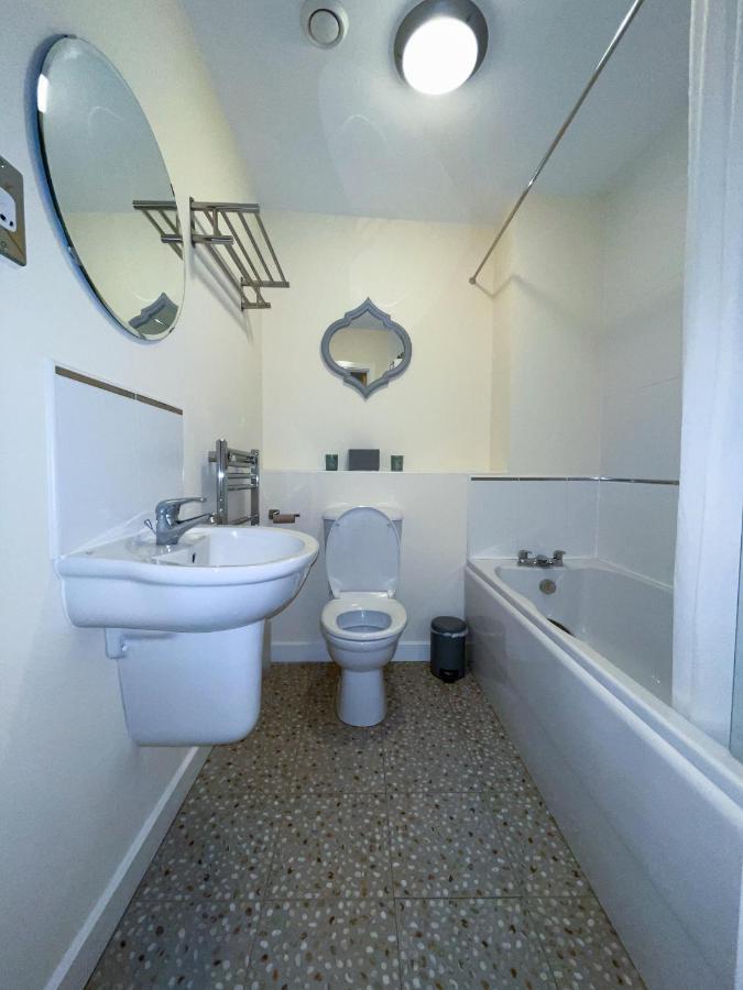Station Side Penthouse Apartment วุลฟ์เวอร์แฮมป์ตัน ภายนอก รูปภาพ
