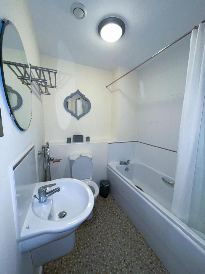Station Side Penthouse Apartment วุลฟ์เวอร์แฮมป์ตัน ภายนอก รูปภาพ
